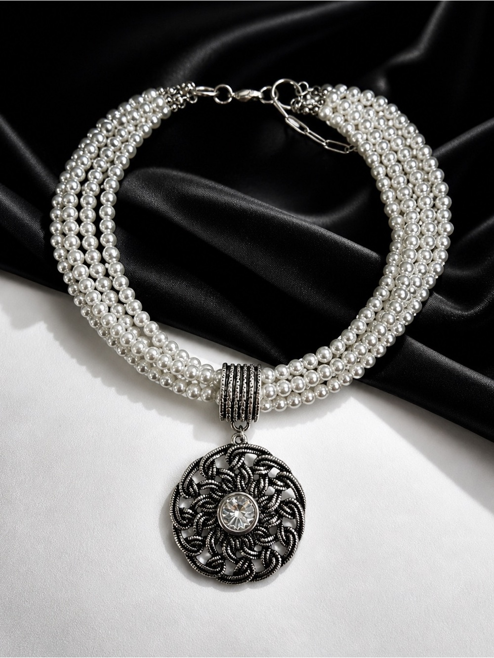🆕❤️Classic Pearl Multi-Strand Necklace with Silver Medallion Pendant